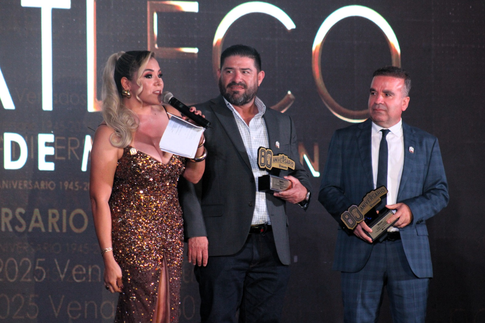 aniversario de venados de mazatlan mujer