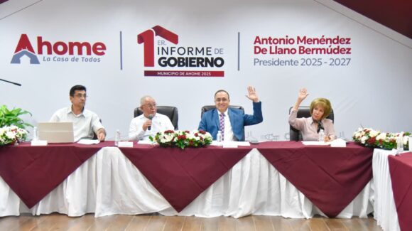Antonio Menéndez entrega por escrito su primer informe en sesión de Cabildo en Ahome
