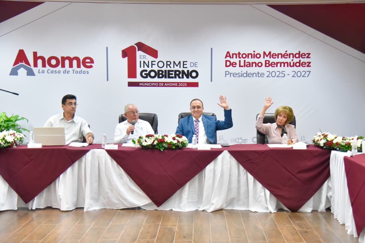 primer informe de Gobierno el alcalde Antonio Menéndez de Llano Bermúdez.