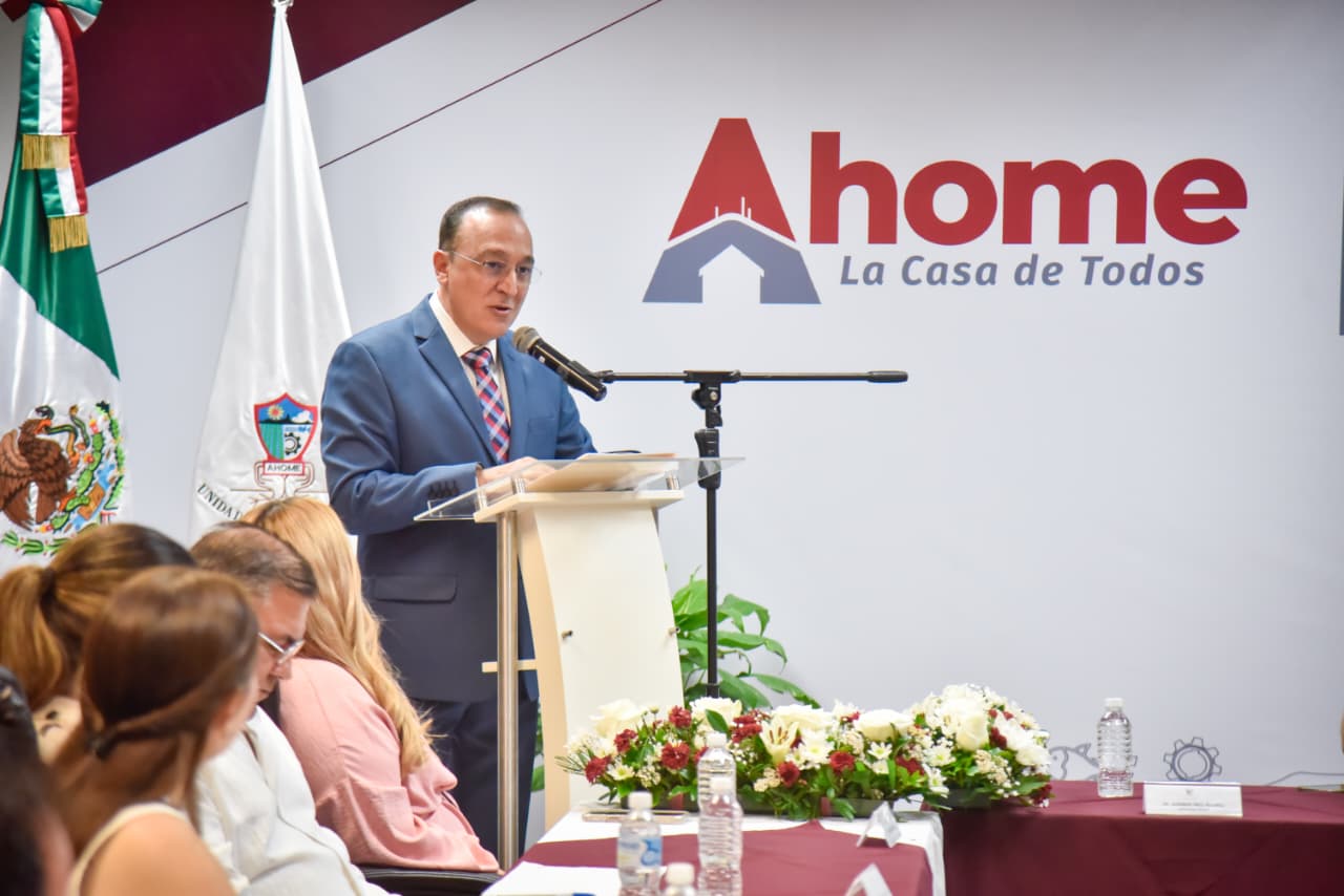 primer informe de Gobierno el alcalde Antonio Menéndez de Llano Bermúdez.