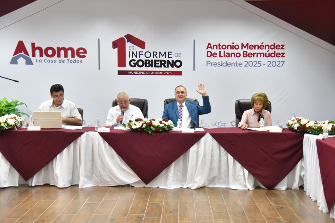 primer informe de Gobierno el alcalde Antonio Menéndez de Llano Bermúdez.