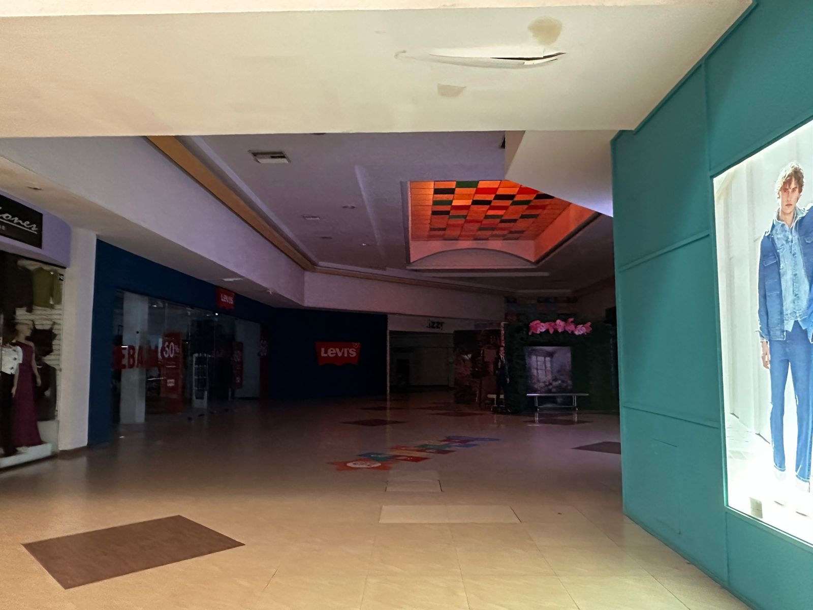 Apagón en La Gran Plaza de Mazatlán