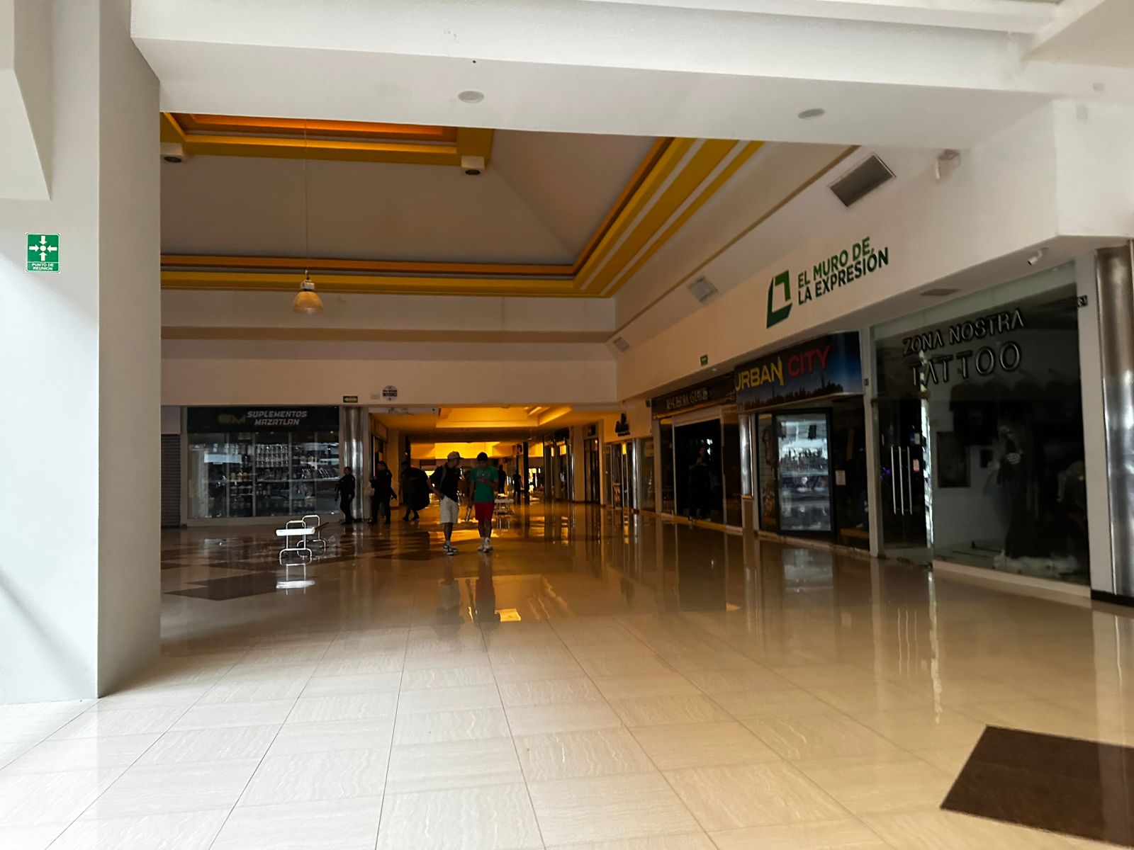 Apagón en La Gran Plaza de Mazatlán