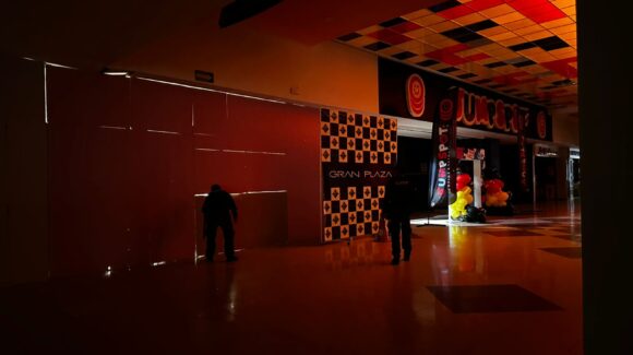 ¡Apagón en La Gran Plaza! Tres horas sin luz sorprenden a comerciantes y visitantes en Mazatlán, Sinaloa