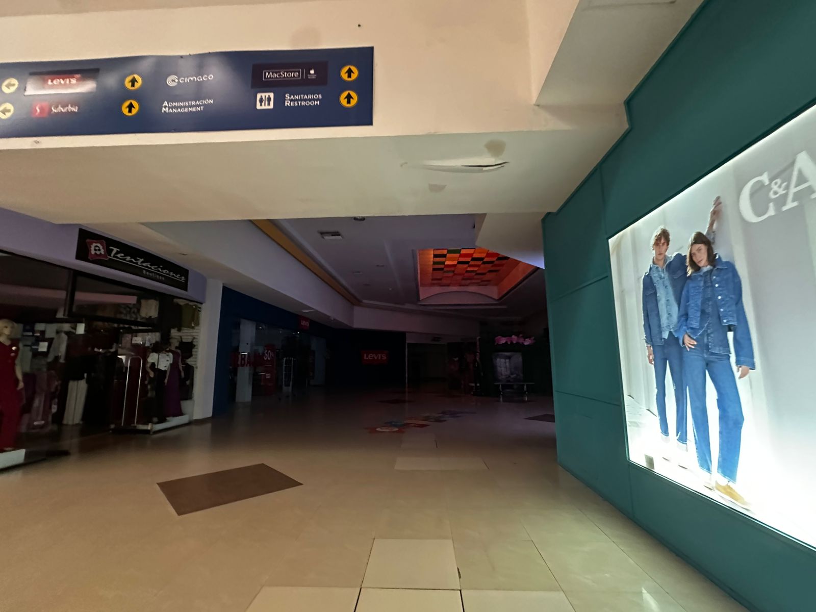 Apagón en La Gran Plaza de Mazatlán