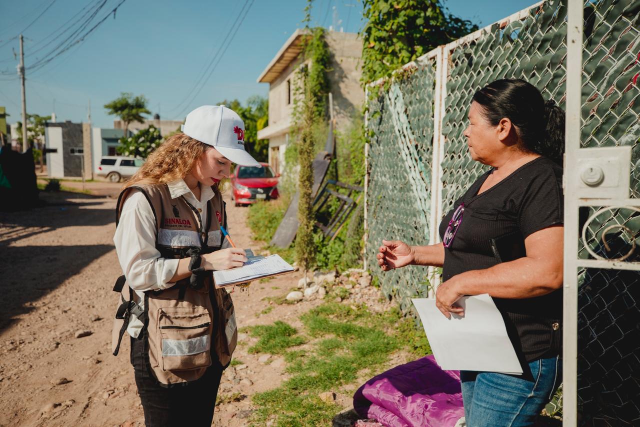 Familias de Culiacán afectadas por las lluvias recibiendo apoyo