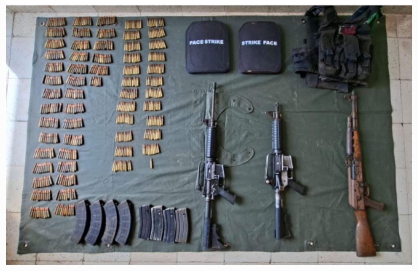 Armamento asegurado en Concordia, Sinaloa