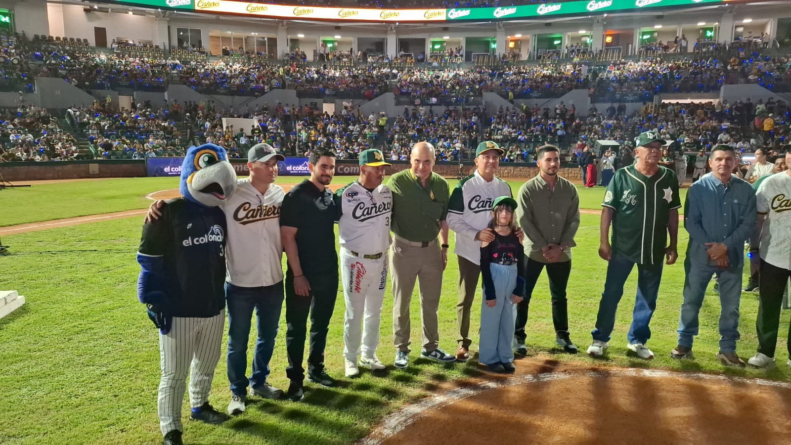 Inicia temporada de beisbol en Los Mochis con encuentro entre Cañeros y Yaquis