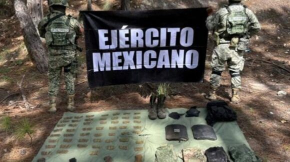 Ejército Mexicano asegura cargadores, cartuchos y equipo táctico en Concordia, Sinaloa