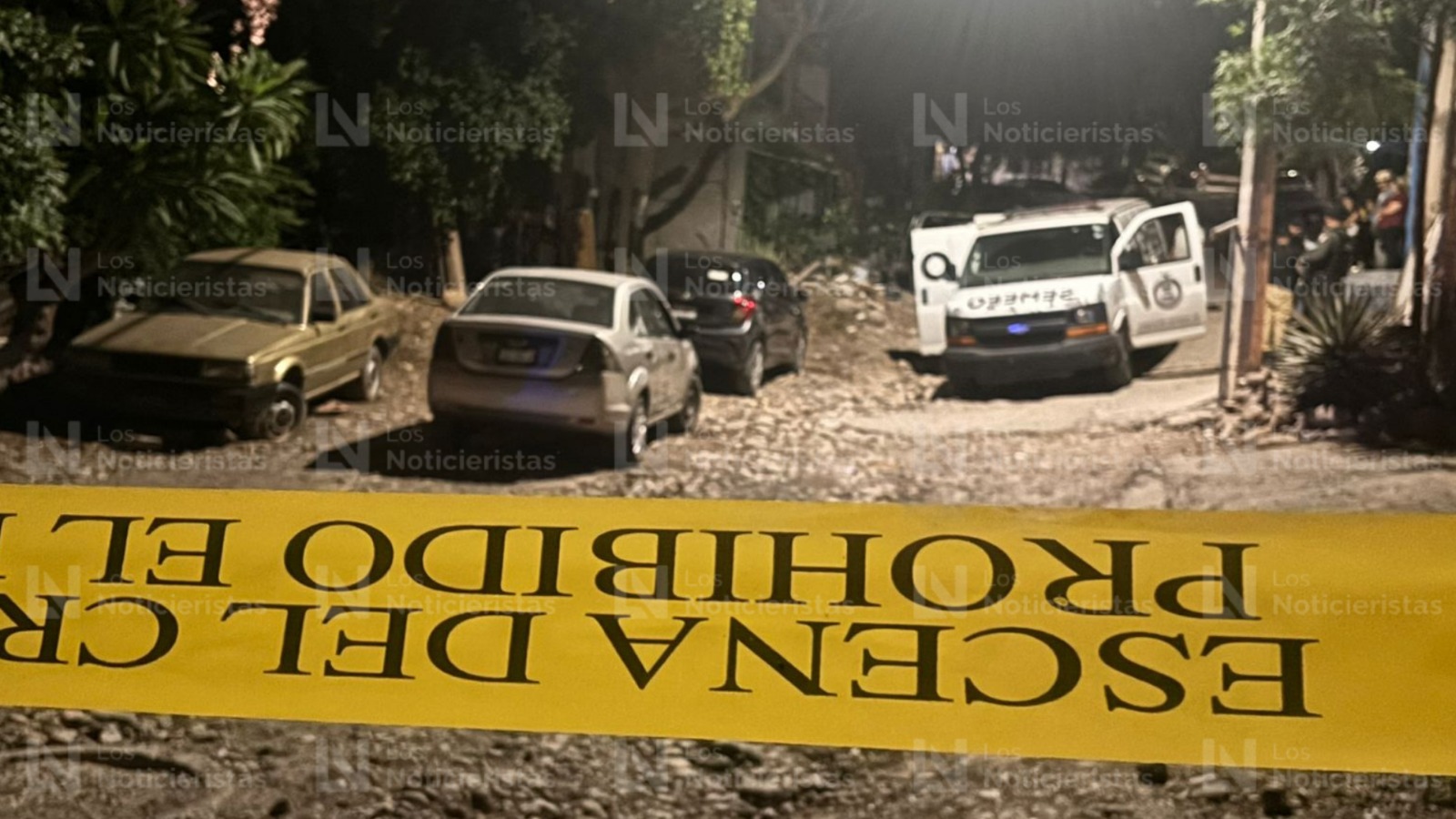 Semefo llega al lugar donde un motociclista fue asesinado en Culiacán