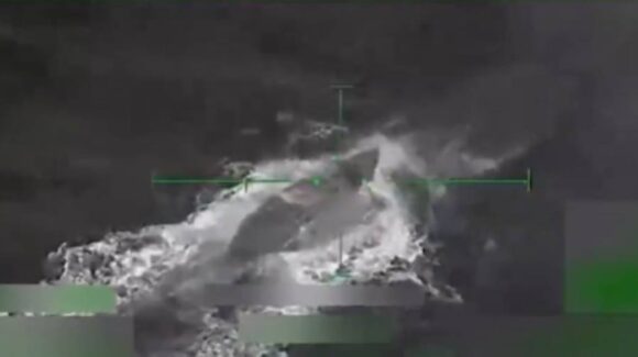 EE.UU. repatria a Colombia y Ecuador a sobrevivientes del ataque a submarino en el Caribe; Trump confirma operativo antidrogas