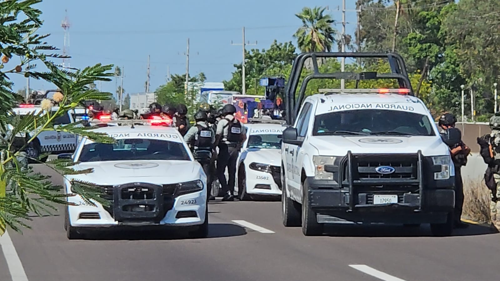 ataque contra elementos de la Guardia Nacional por parte de un grupo armado se registró durante carretera Culiacán El Dorado, a la altura de la Facultad de Agronomía