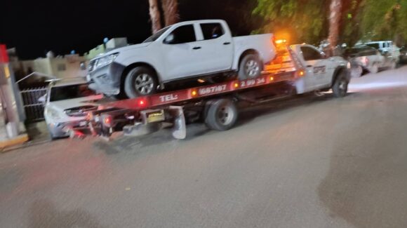 Ciudadanos denuncian abuso de autoridad por arrastre de sus vehículos en el juego inaugural de Algodoneros en Guasave, Sinaloa