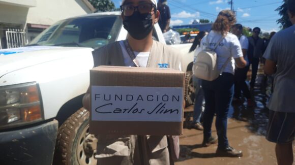 Fundaciones Carlos Slim y Telmex Telcel entregan 30 toneladas de ayuda humanitaria en Veracruz este domingo 12 de octubre