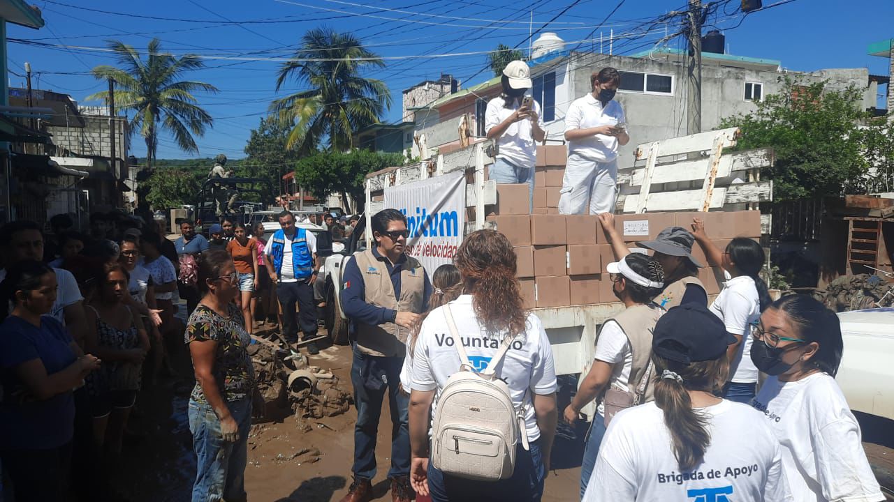 Ayuda humanitaria en Veracruz tras lluvias