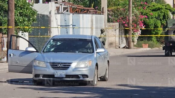 Reportan balacera en la colonia Alcanfores en Navolato; hallan carro con múltiples impactos de bala y trasciende ‘levantón’