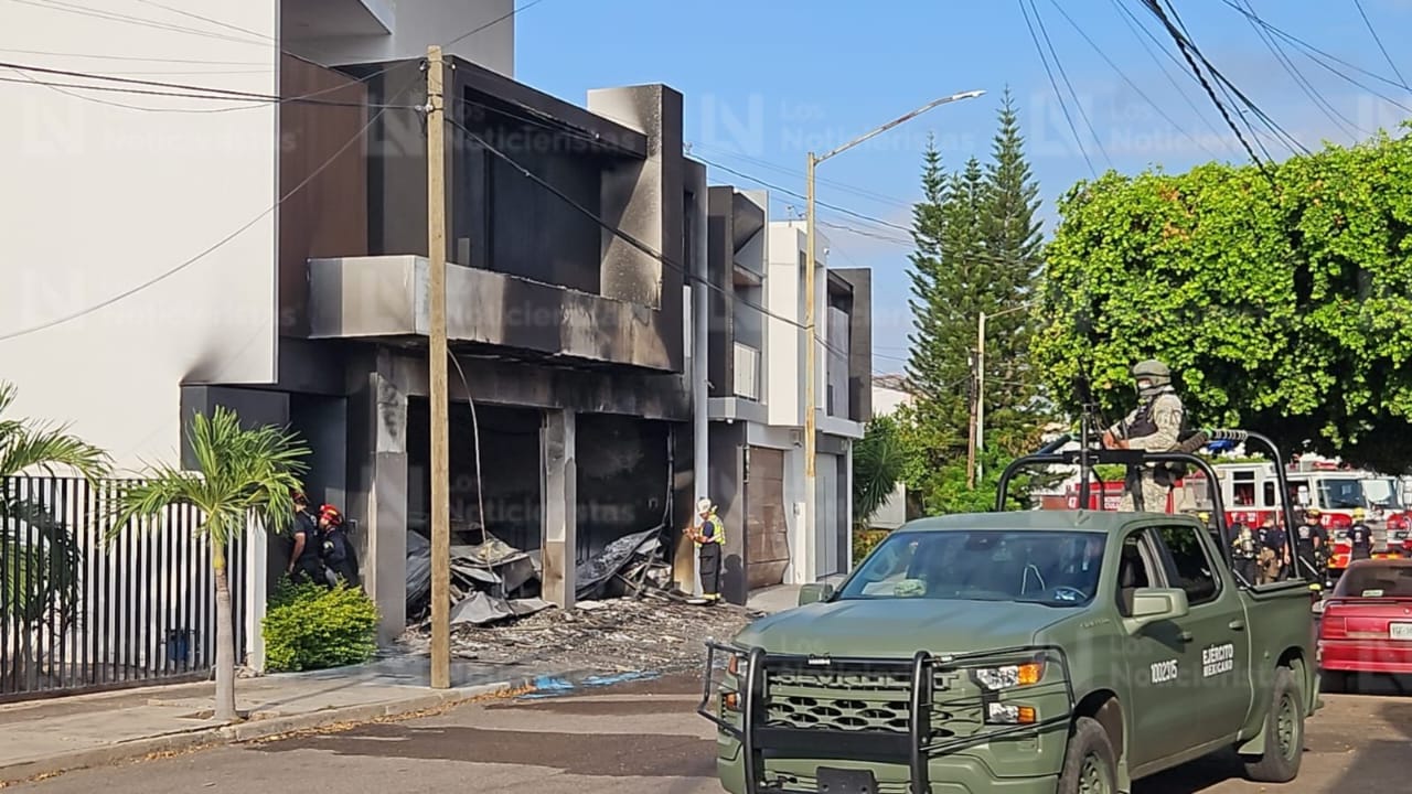 balean dos casas en colonias diferentes de culiacan