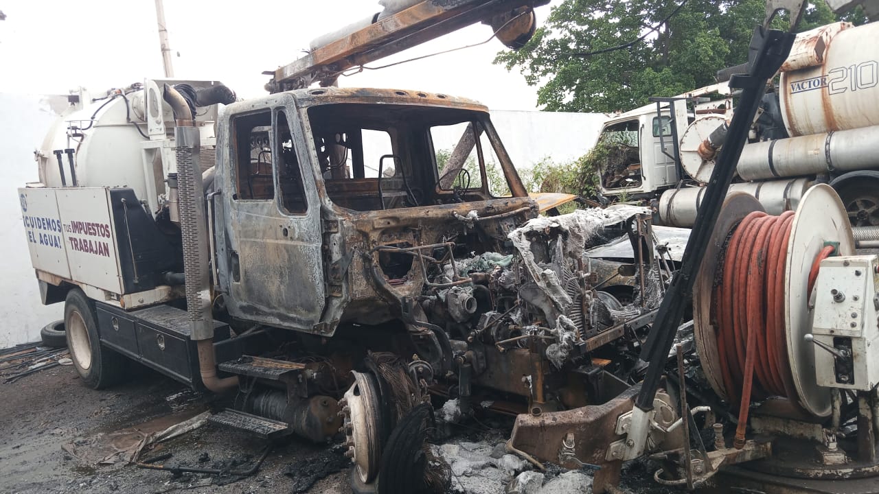 Camión de Jumapag incendiado en Guasave, Sinaloa