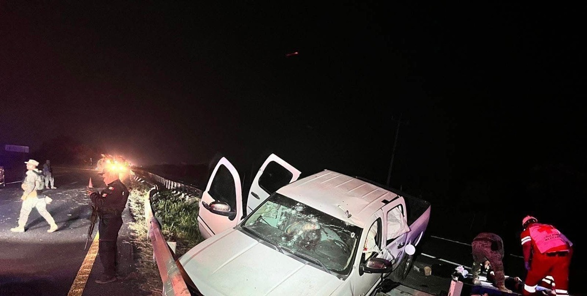 Camioneta baleada presuntamente por militares en Tamaulipas