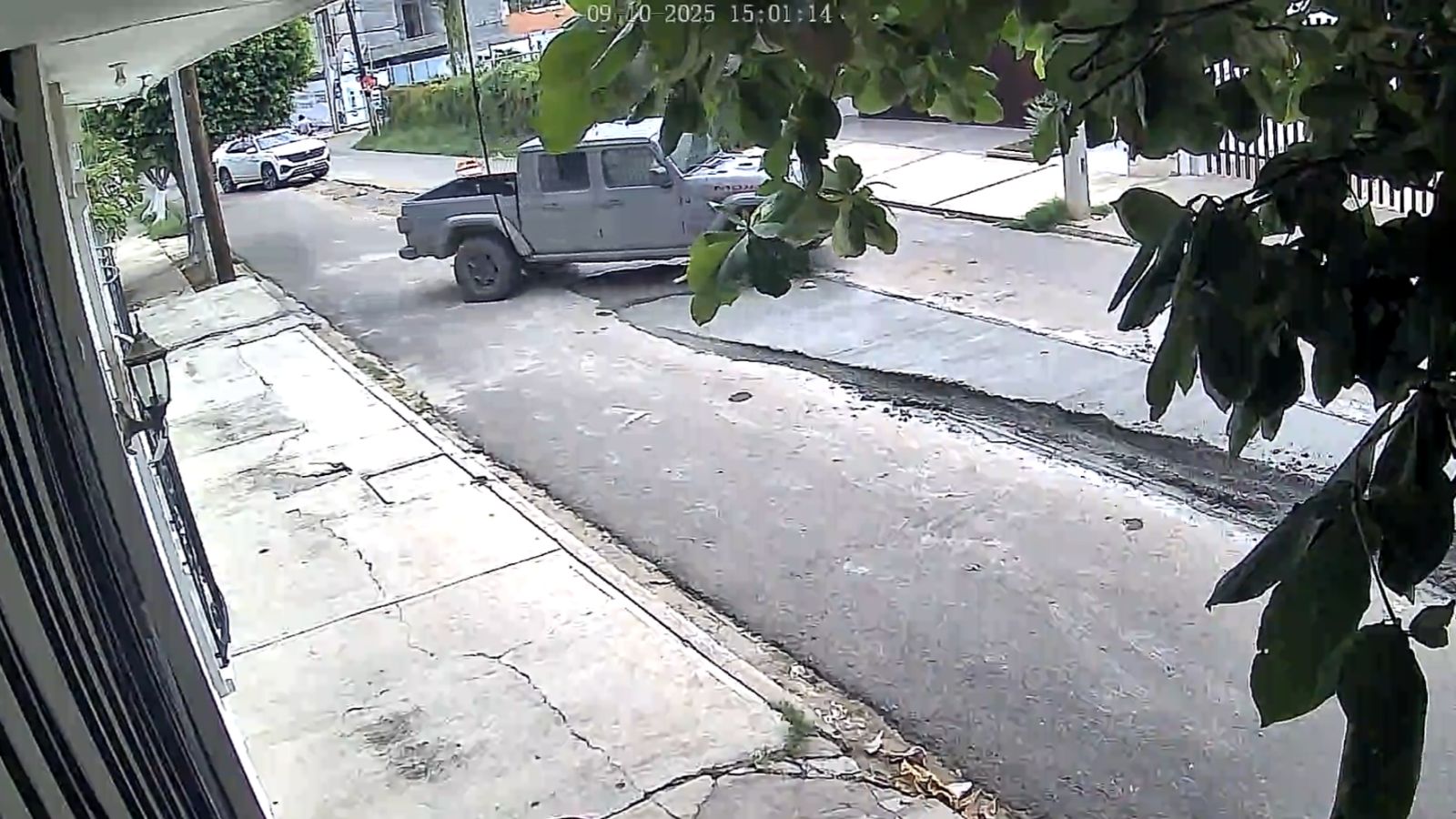 Camioneta daña obra de Jumapam en Mazatlán, Sinaloa