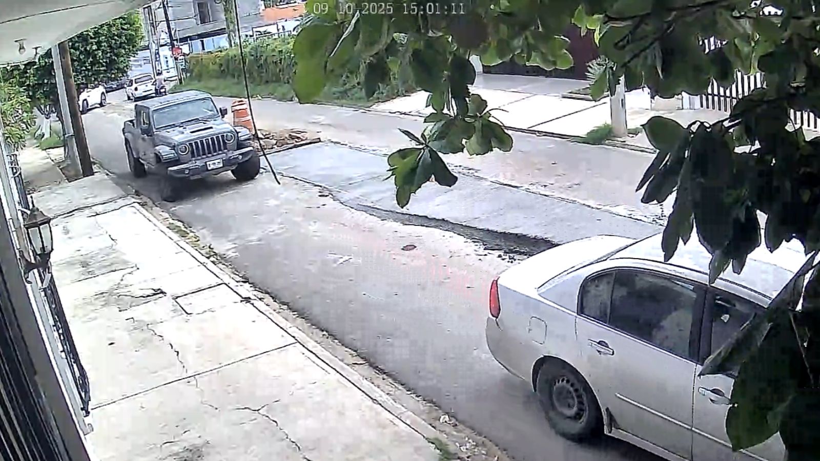 Camioneta daña obra de Jumapam en Mazatlán, Sinaloa