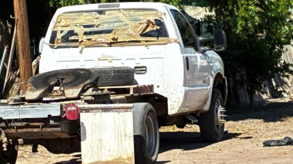 Localizan camioneta que participó en accidente donde perdió la vida un hombre en la colonia Miguel Hidalgo de Los Mochis, Sinaloa