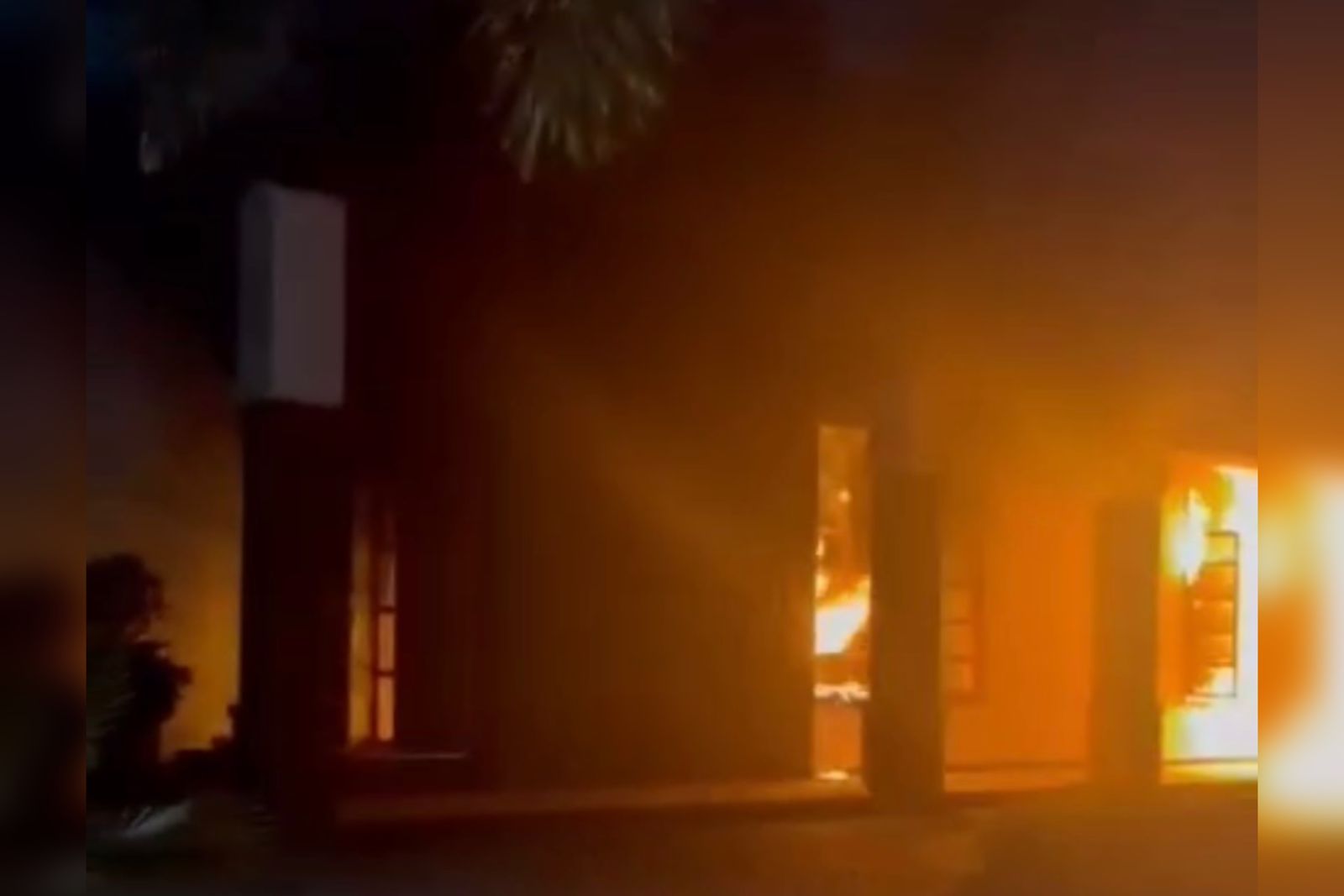 Campestre incendiado por un grupo armado en La Higuerita de Culiacán, Sin.