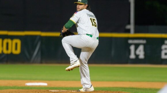 Los Cañeros de Los Mochis triunfan sobre Venados en inicio de serie en la LMP