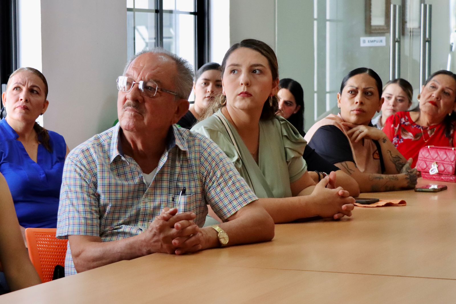 Capacitan a comerciantes de Badiraguato