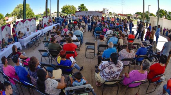 “Aquí sí hay trabajo”, refieren vecinos del Nuevo Siglo al recibir la Caravana del Bienestar en Los Mochis, Sinaloa