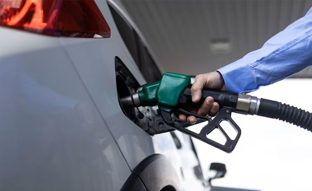 Carga de gasolina regular. Gasolinera de Culiacán, Sinaloa, resulta con uno de los márgenes de ganancia más bajos