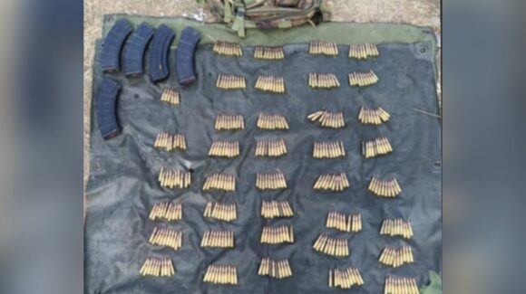 En Culiacán, Sinaloa, militares aseguran cargadores y más de 300 cartuchos