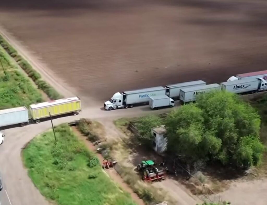 Carretera México 15 tomada por productores