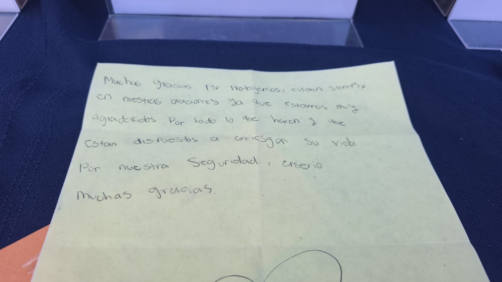 Niños de Culiacán les escriben cartas a los cuerpos de auxilio