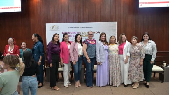 La alcaldesa de Guasave, Sinaloa, asiste a la presentación de Avances Legislativos en Agenda de Mujeres