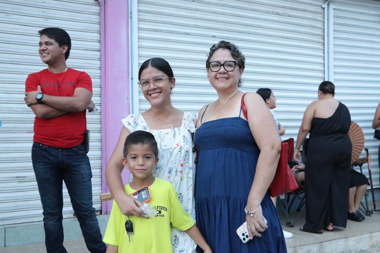 Celebran en grande a la Virgen del Rosario