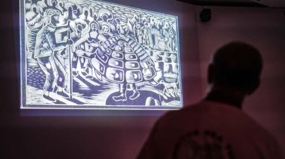 El arte, la ciencia y la tortuga marina; Fernando Enciso comparte su legado en Mazatlán, Sinaloa