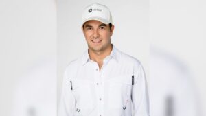 'Checo' Pérez usando MAJA