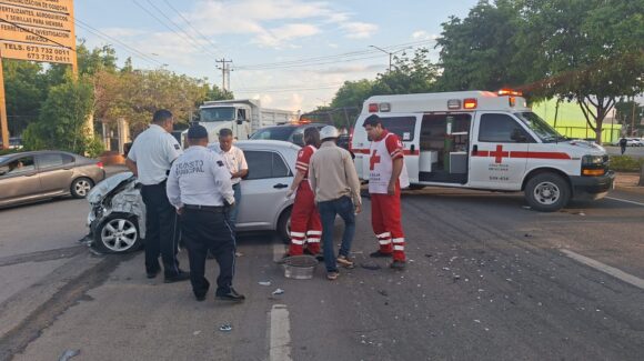 Una persona herida es el saldo de un choque registrado sobre el bulevar Labastida en Guamúchil, Sinaloa