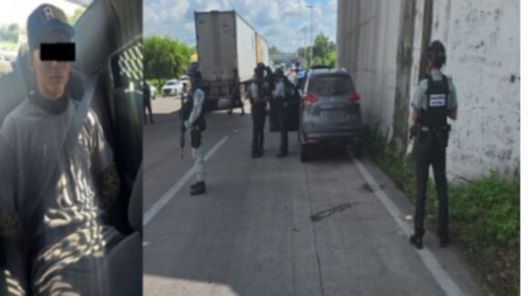 Aseguran a un civil armado y un vehículo con reporte de robo en Escuinapa, Sinaloa