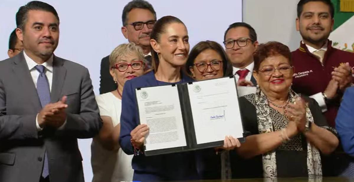 Sheinbaum firma leyes hídricas y las envía a Diputados