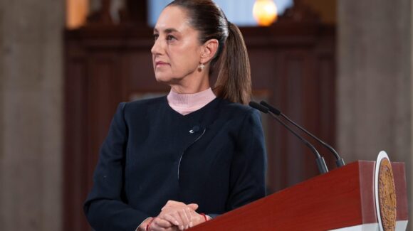 ¿Qué dice Sheinbaum sobre la decisión de Trump de suspender vuelos desde el AIFA?