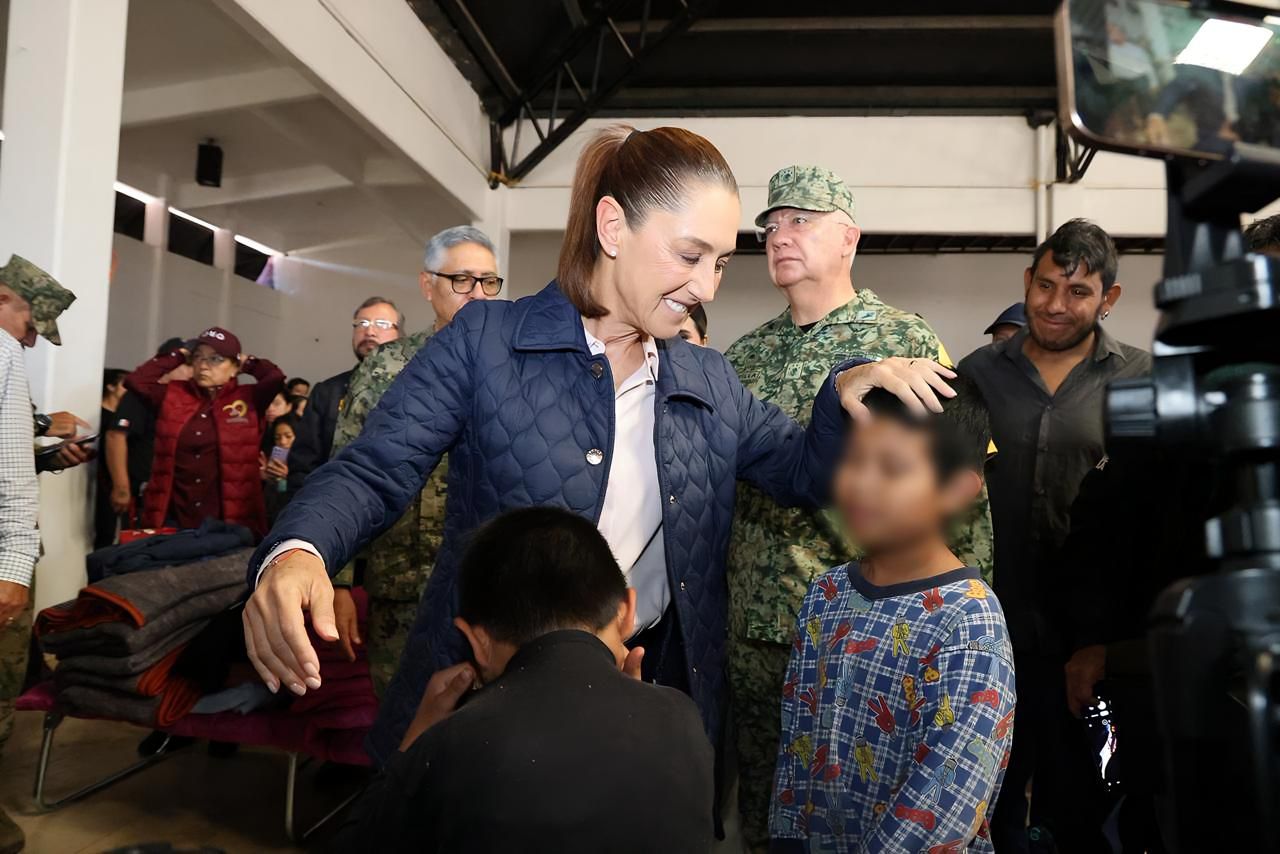 claudia sheinbaum atiende zonas afectadas por lluvias torrenciales
