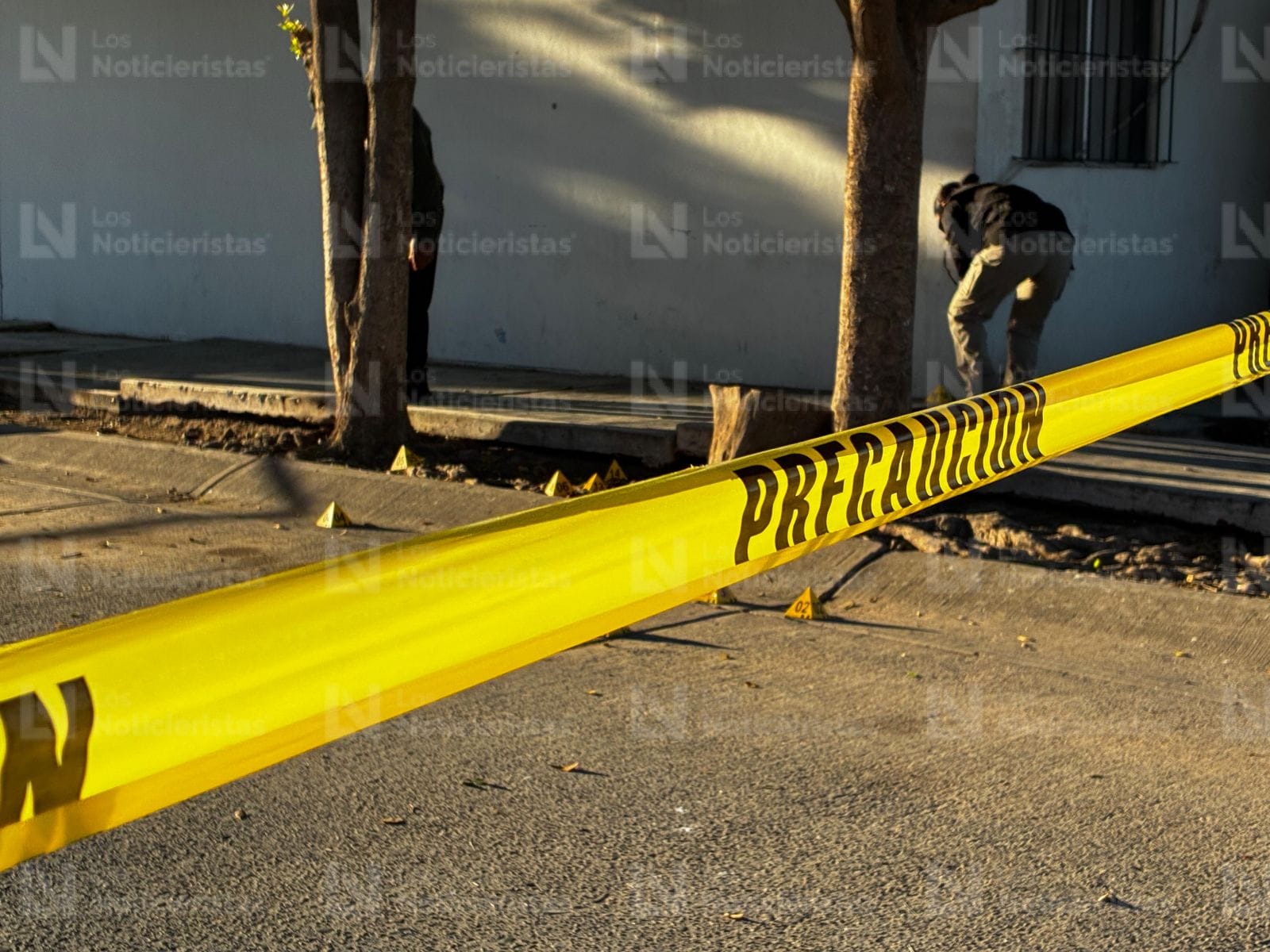 con el ruido de las balas despertaron en el fraccionamiento los naranjos en los mochis