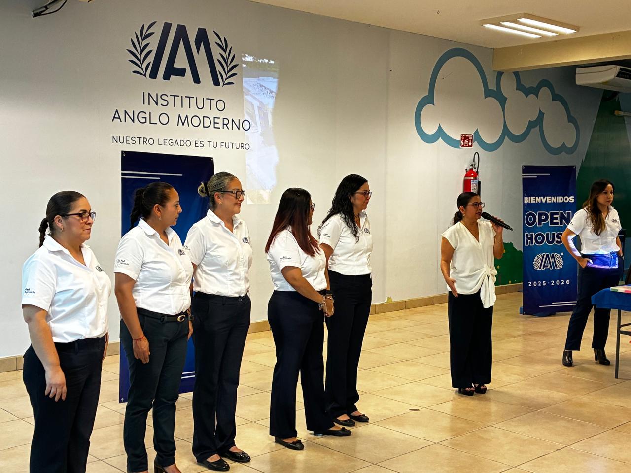 Conferencia del Instituto Anglo Moderno en Mazatlán, Sinaloa