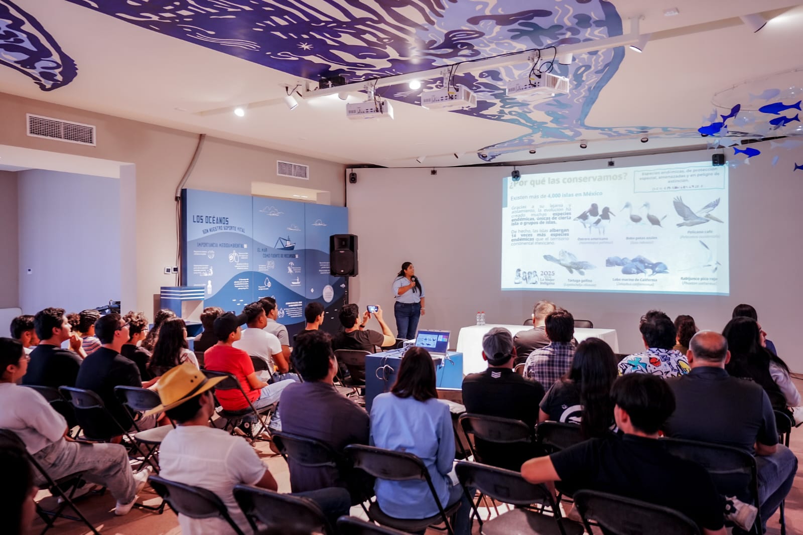Conferencia sobre el cuidado de las islas en Mazatlán, Sinaloa