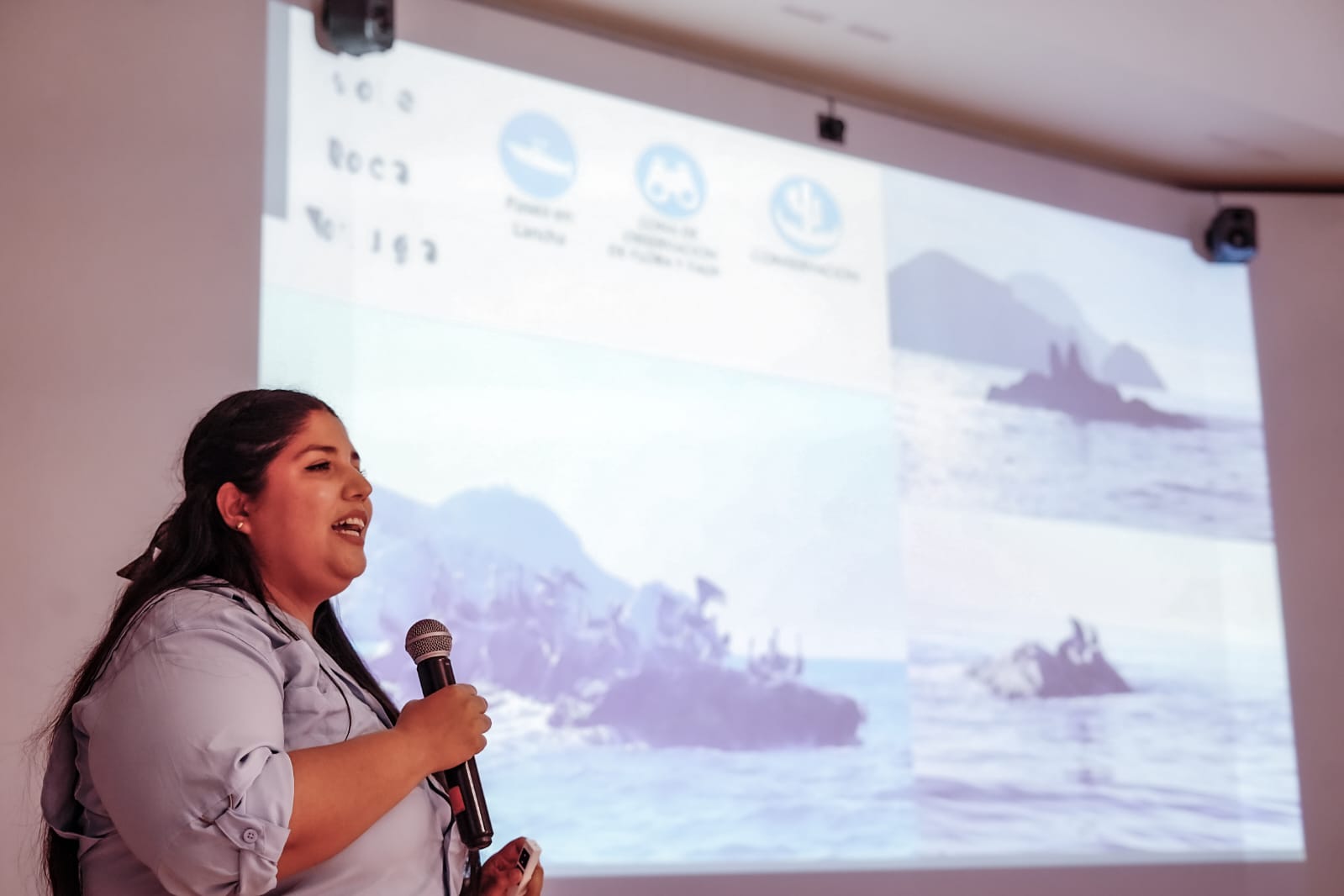 Conferencia sobre el cuidado de las islas en Mazatlán, Sinaloa