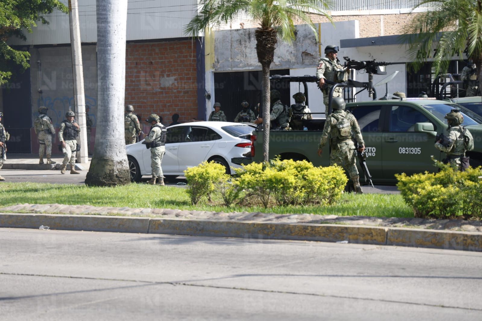 Cuatro detenidos con arsenal en el centro de Culiacán