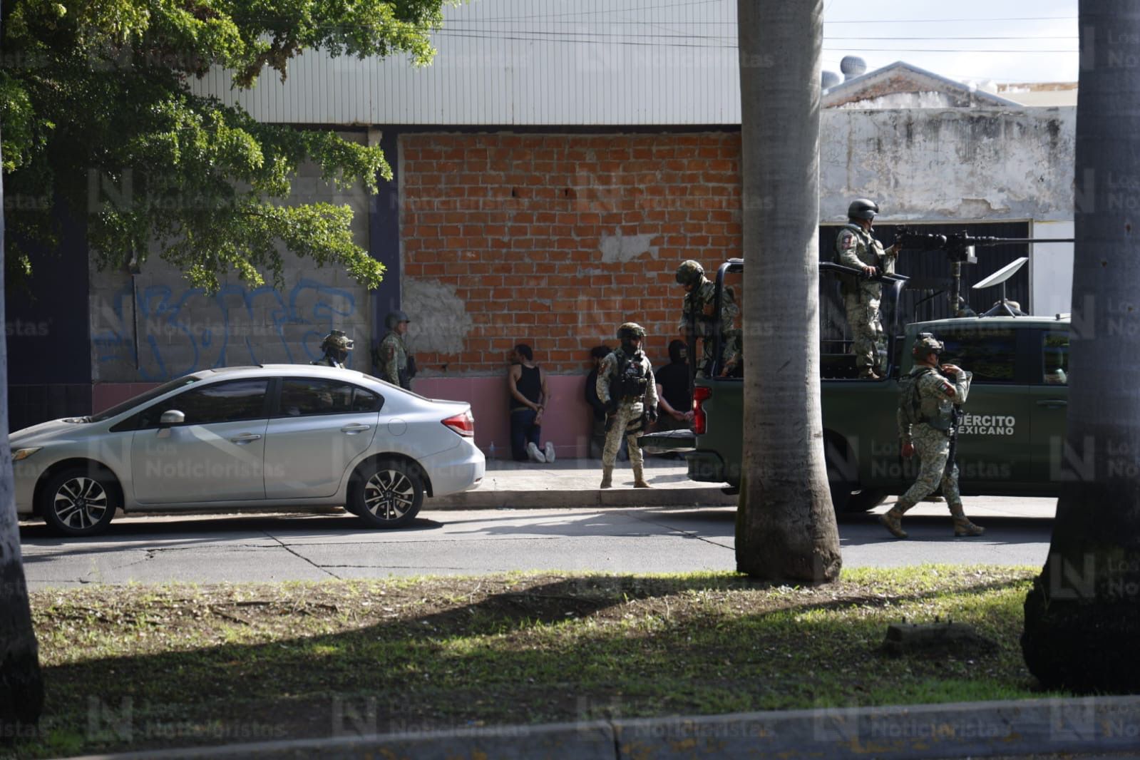 Cuatro detenidos con arsenal en el centro de Culiacán