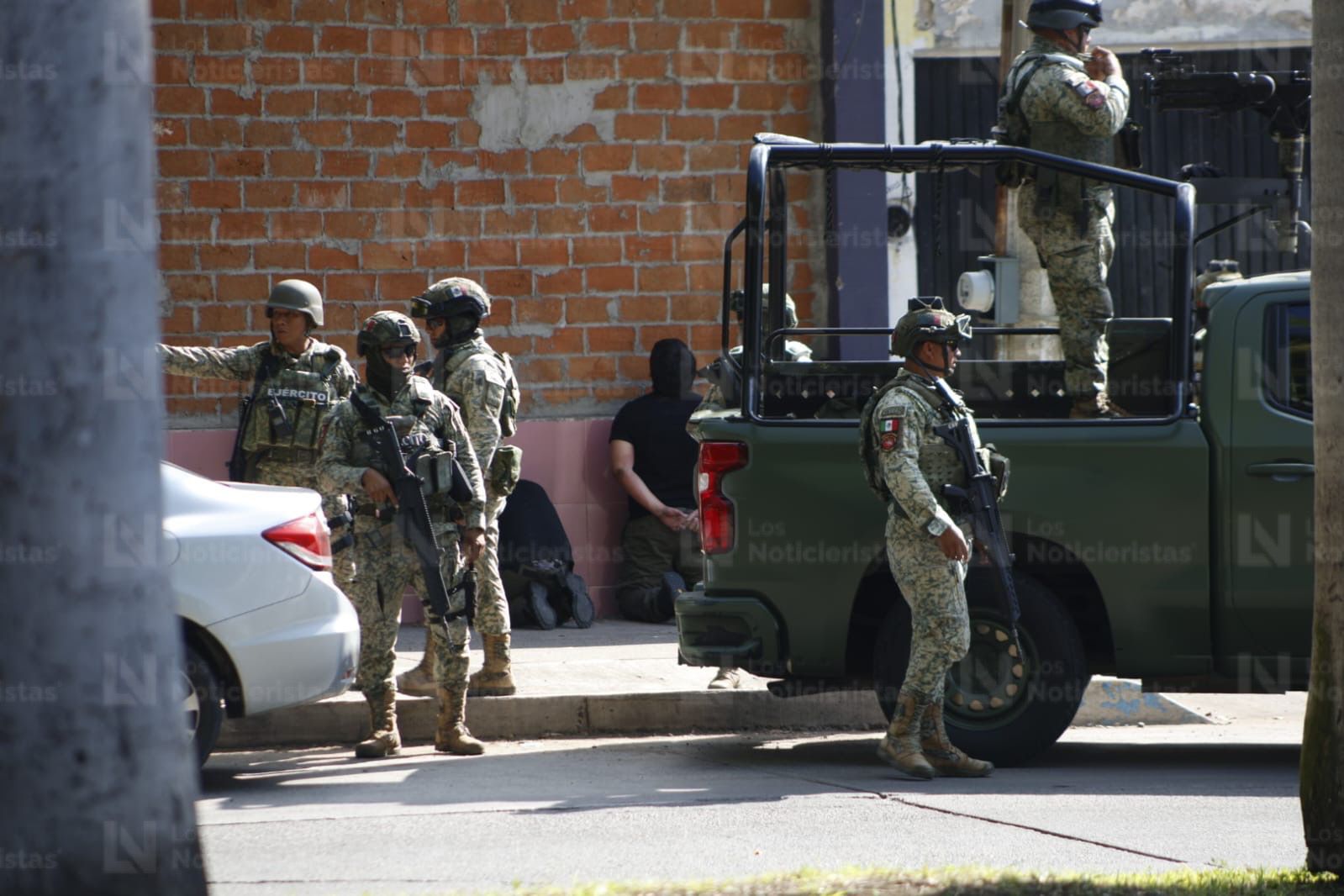 Cuatro detenidos con arsenal en el centro de Culiacán